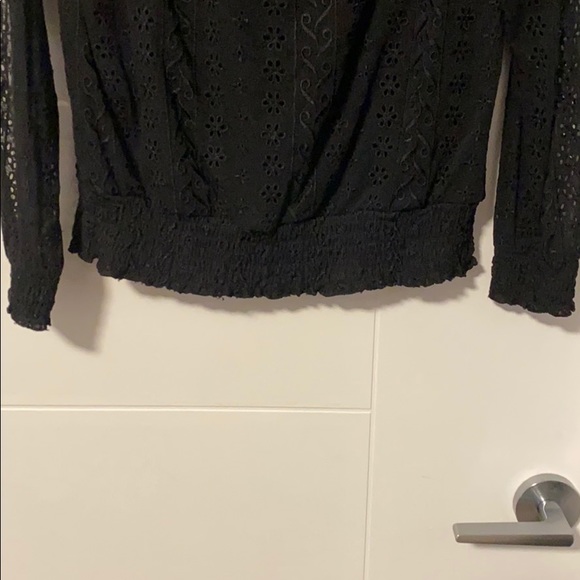 A Long Sleeves Fancy Black Shirt - Picture 6 of 6